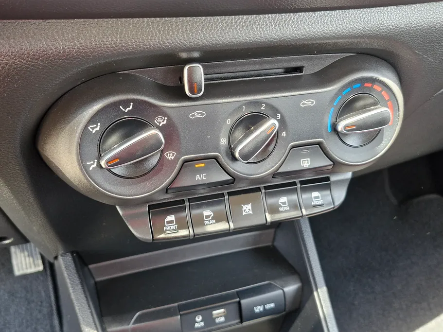 2024 Kia Pegas LX 