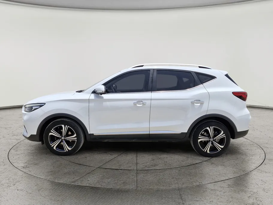 2022 MG ZS LUX 