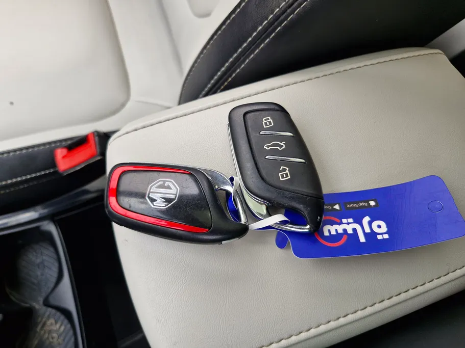 2022 MG ZS LUX 