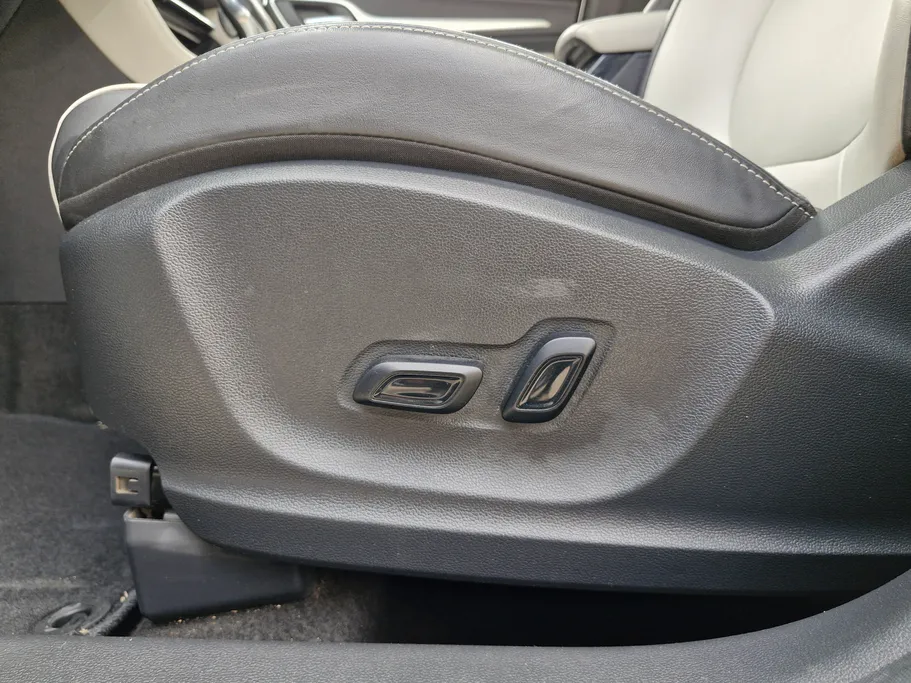 2022 MG ZS LUX 