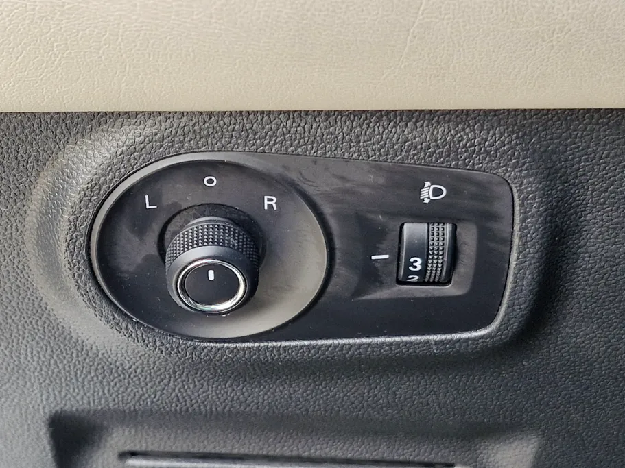 2022 MG ZS LUX 