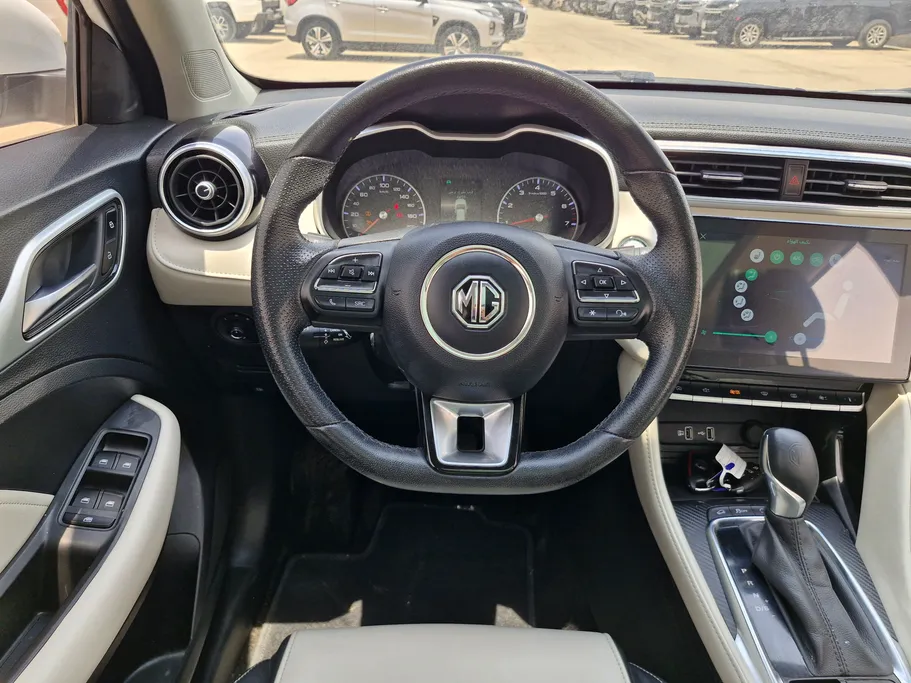 2022 MG ZS LUX 