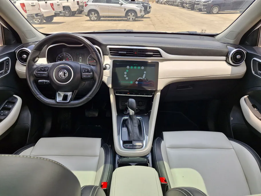 2022 MG ZS LUX 