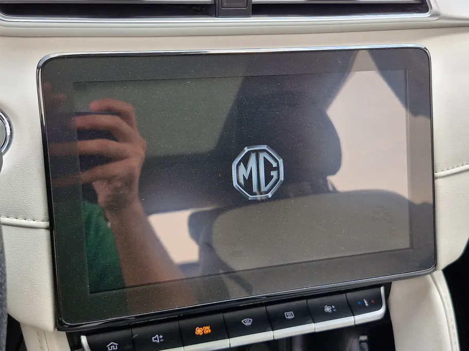 2022 MG ZS LUX 