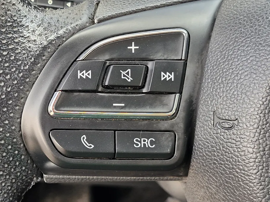2022 MG ZS LUX 