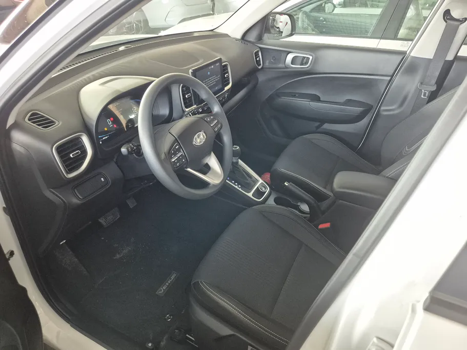 2025 Hyundai Venue Smart 