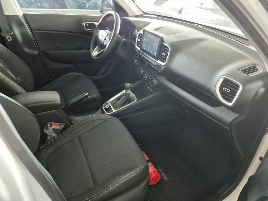2025 Hyundai Venue Smart 