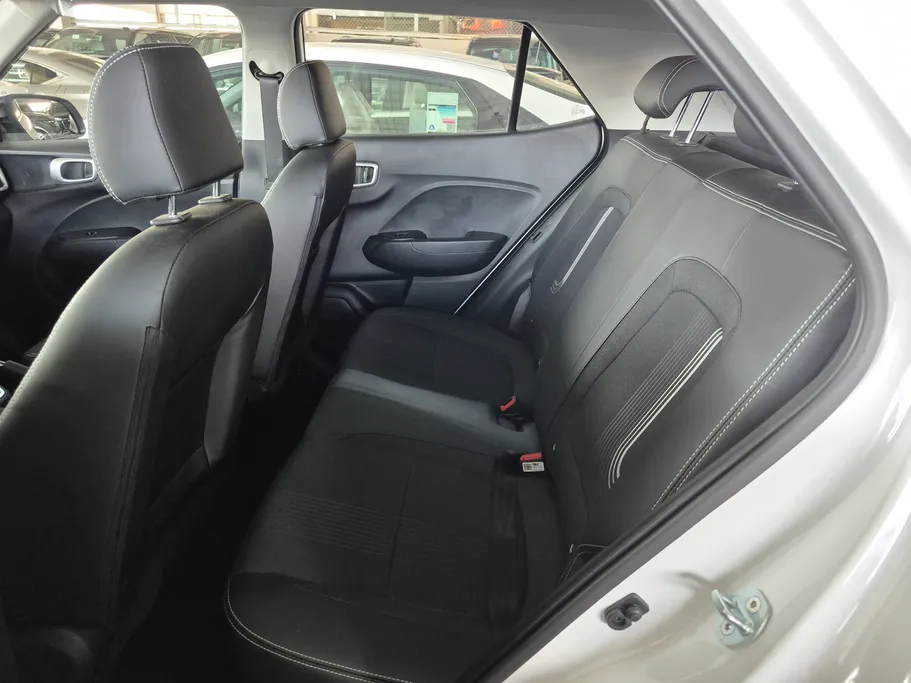 2025 Hyundai Venue Smart 