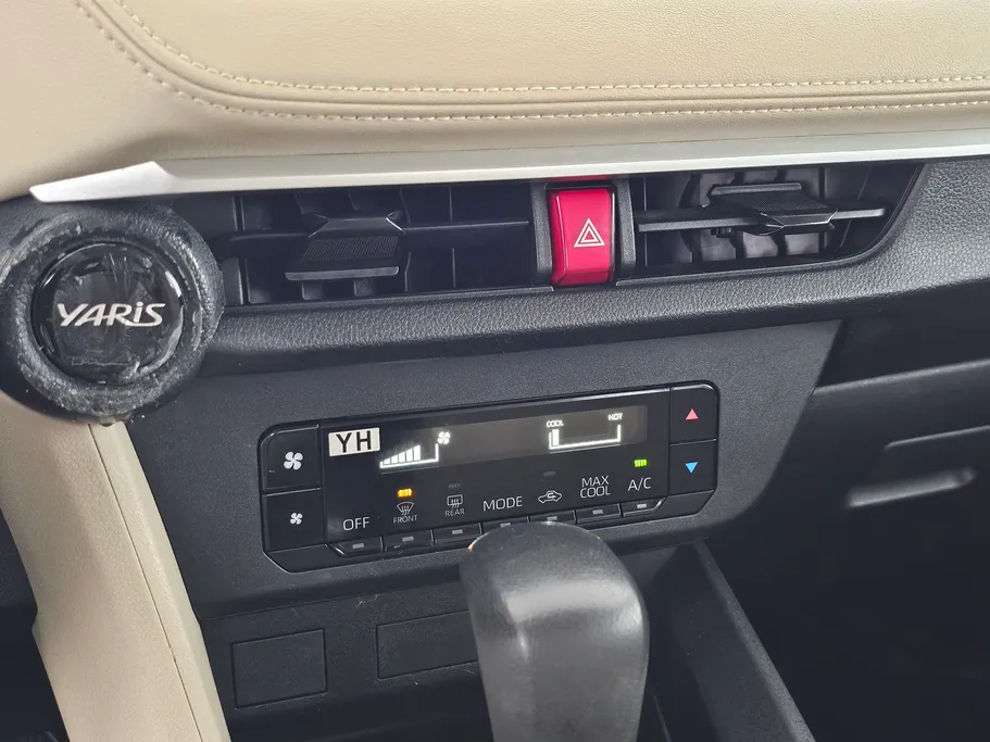 2024 Toyota Yaris  Y 