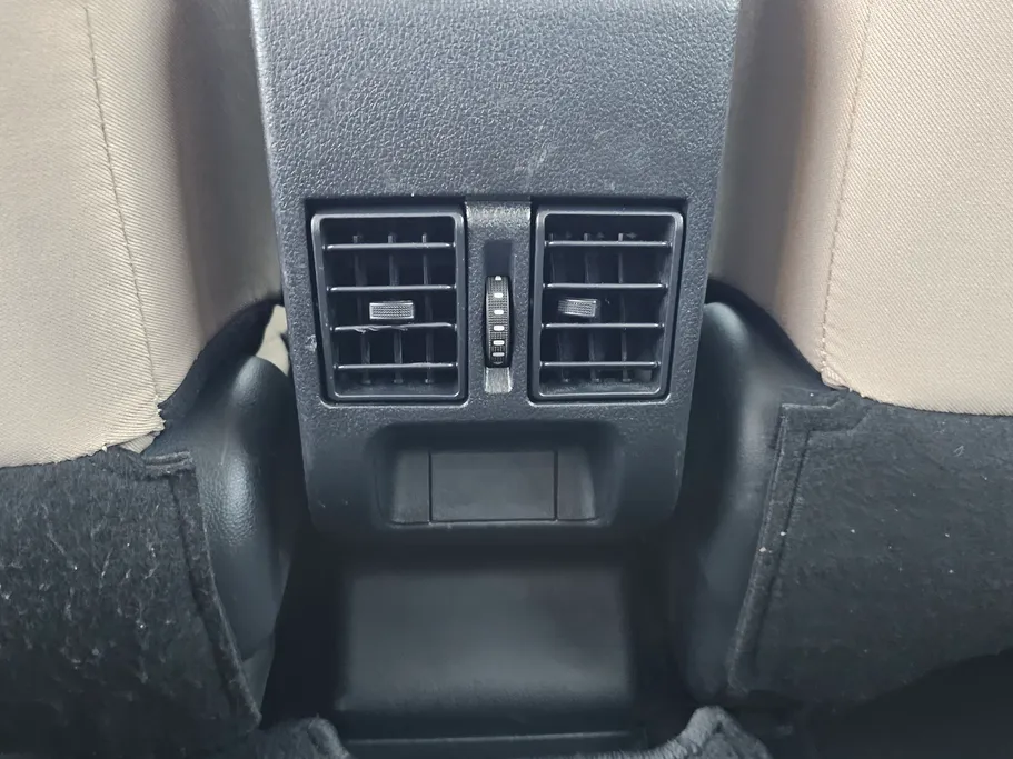 2024 Toyota Yaris  Y 