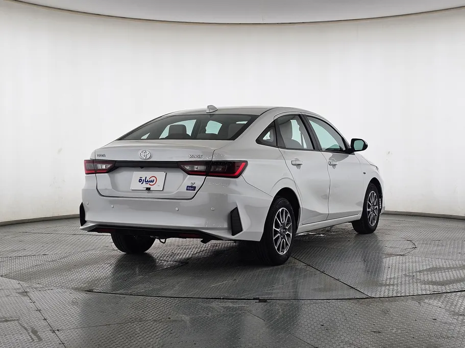 2024 Toyota Yaris  Y 