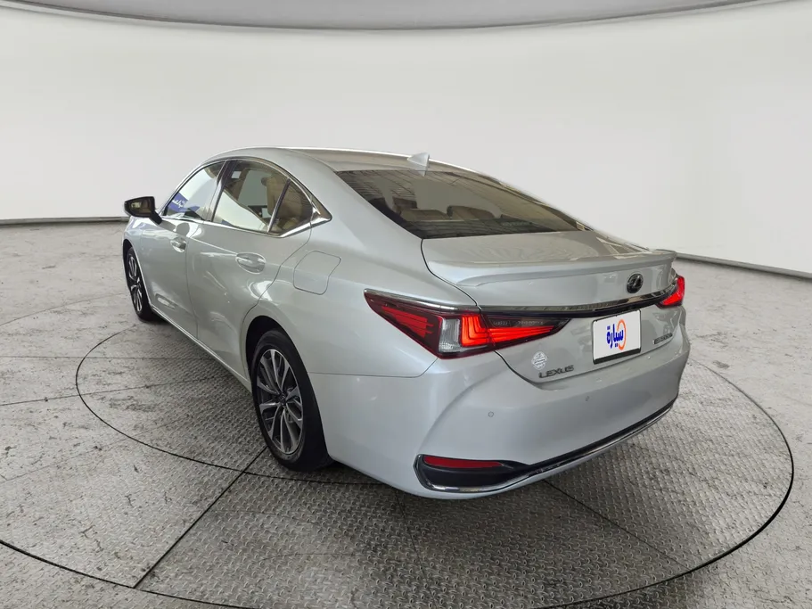 2023 Lexus ES 300 H 