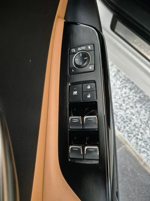 2023 Lexus ES 300 H 