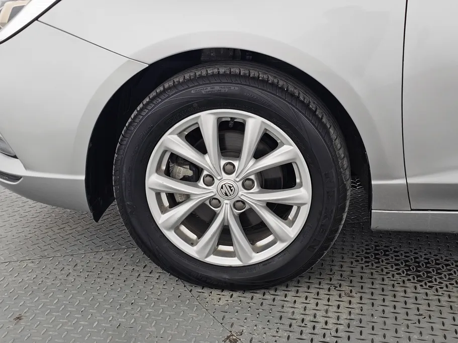 2023 MG 5 STD 