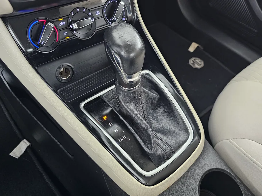2023 MG 5 STD 