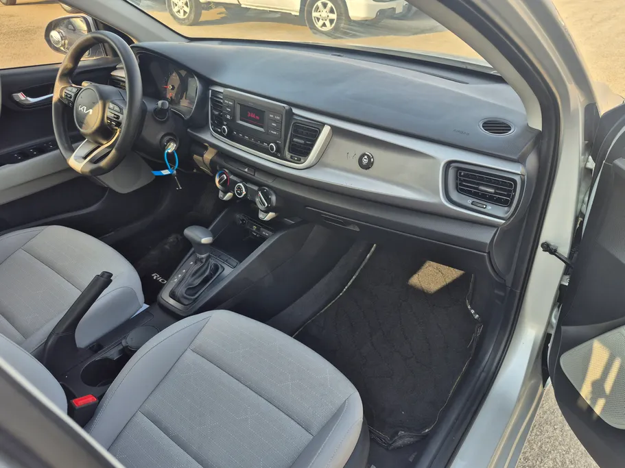 2023 Kia Rio GL 