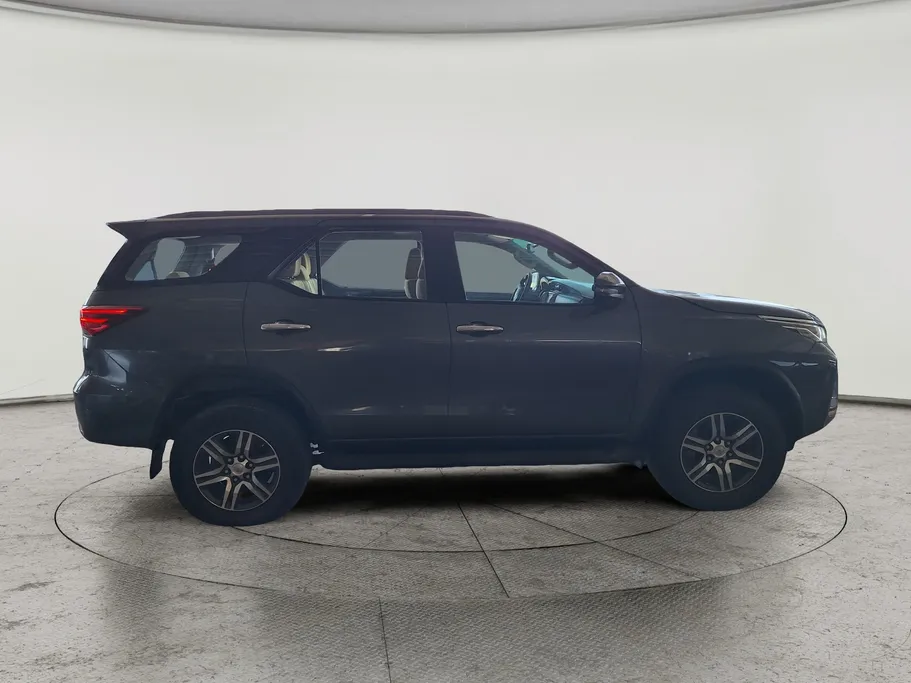 2021 Toyota Fortuner VX 