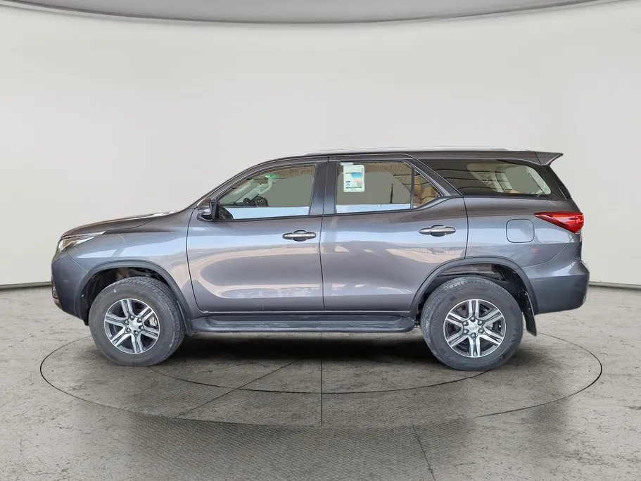 2021 Toyota Fortuner VX 