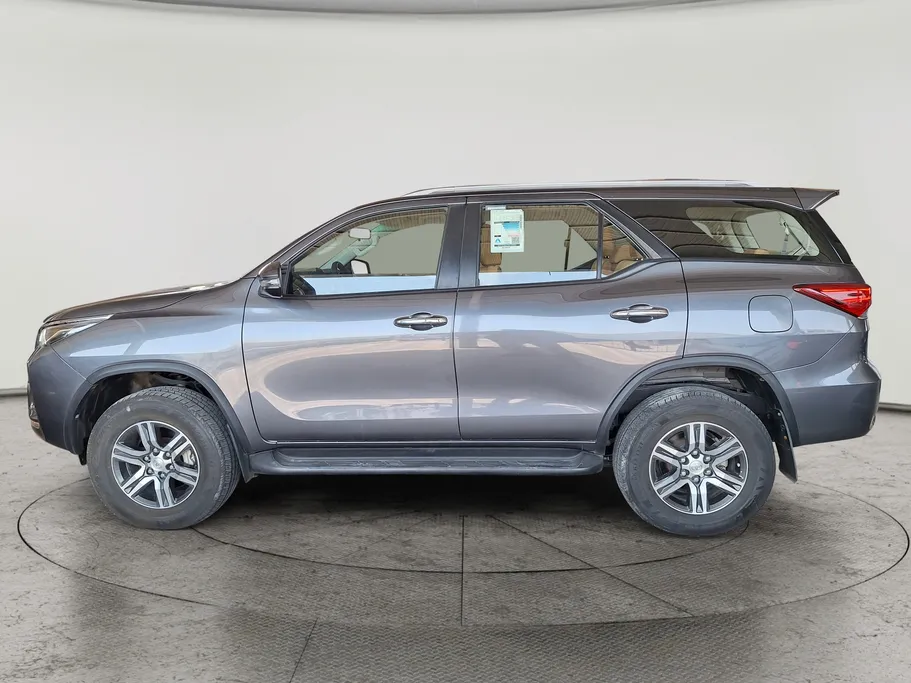 2021 Toyota Fortuner VX 