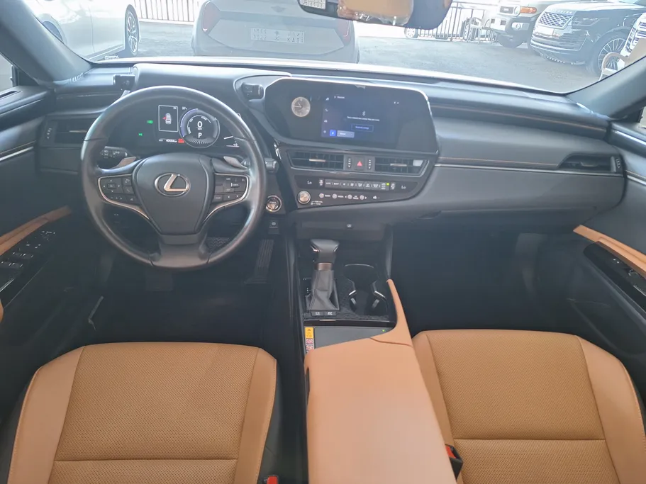 2024 Lexus ES 300 H 