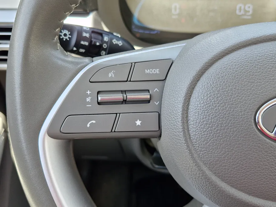 2025 Hyundai STARGAZER BASE 