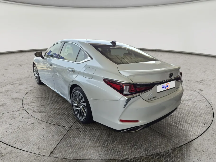 لكزس ES 350 2025 