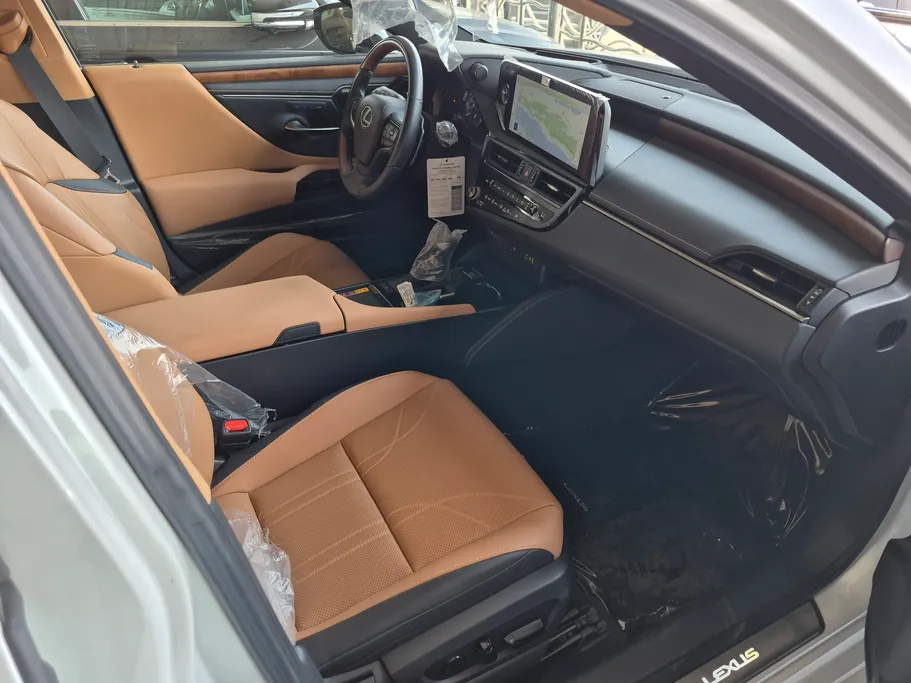 لكزس ES 350 2025 