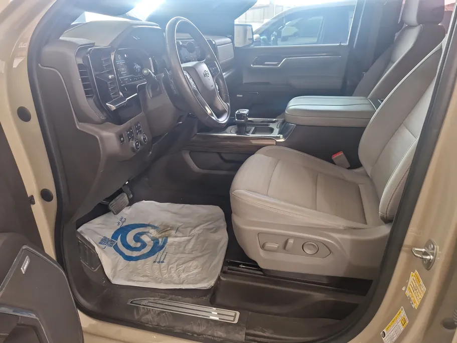 2023 Chevrolet Silverado LT 
