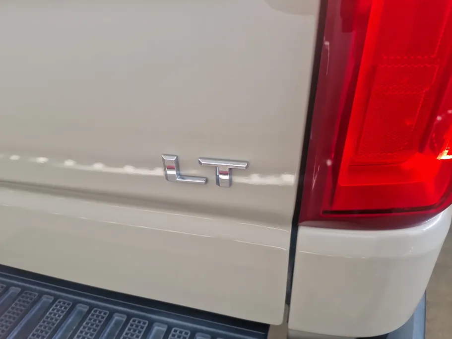 2023 Chevrolet Silverado LT 