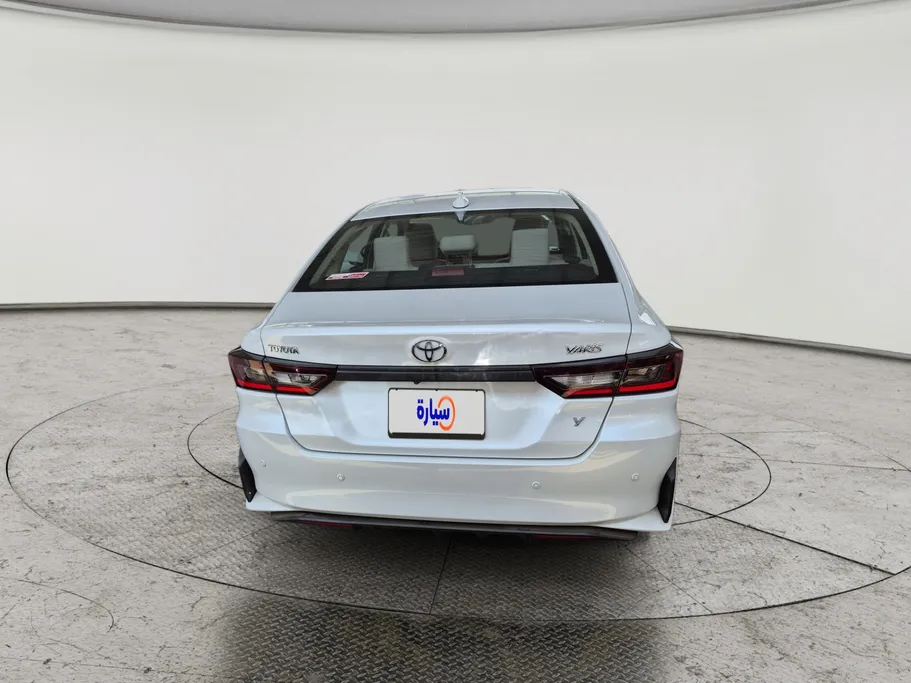 2024 Toyota Yaris  Y 