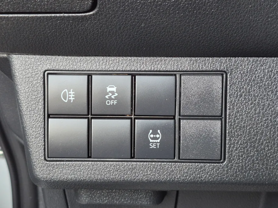 2024 Toyota Yaris  Y 