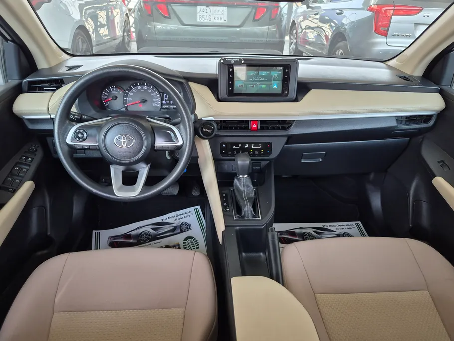 2024 Toyota Yaris  Y 