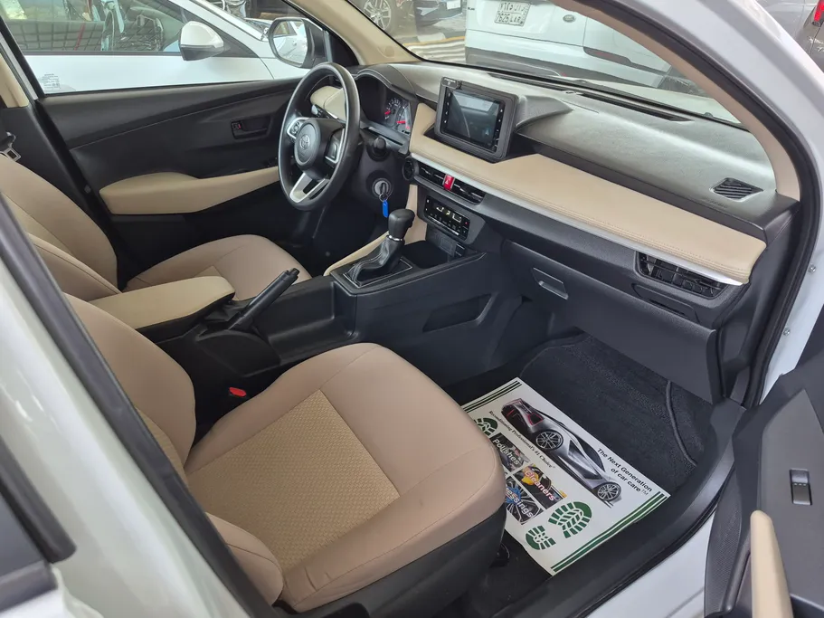 2024 Toyota Yaris  Y 