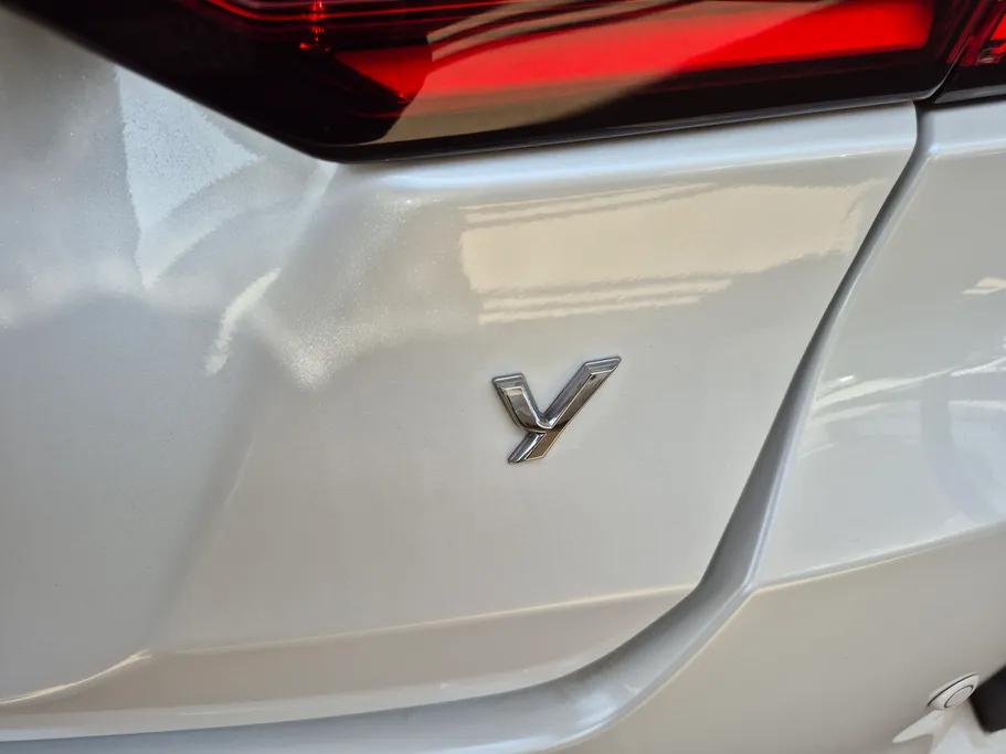 2024 Toyota Yaris  Y 