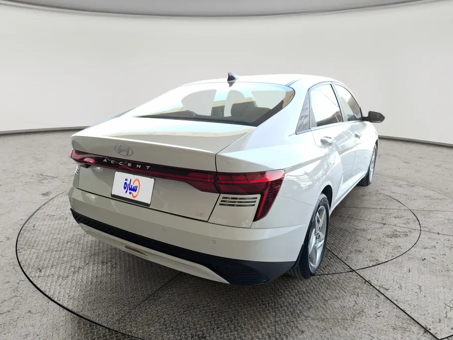 2025 Hyundai Accent Smart 