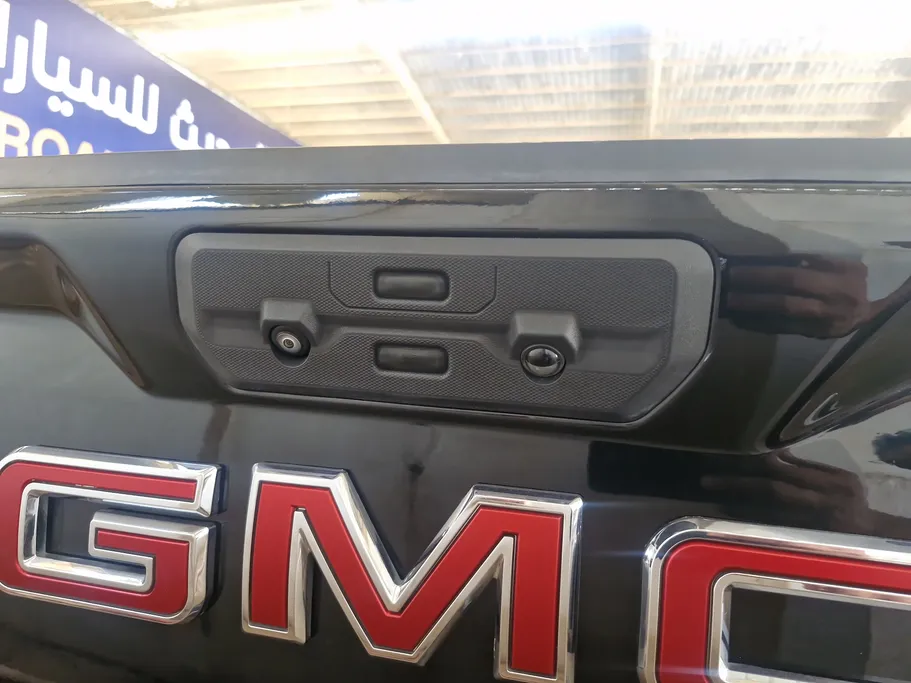 2022 GMC Sierra Elevation 
