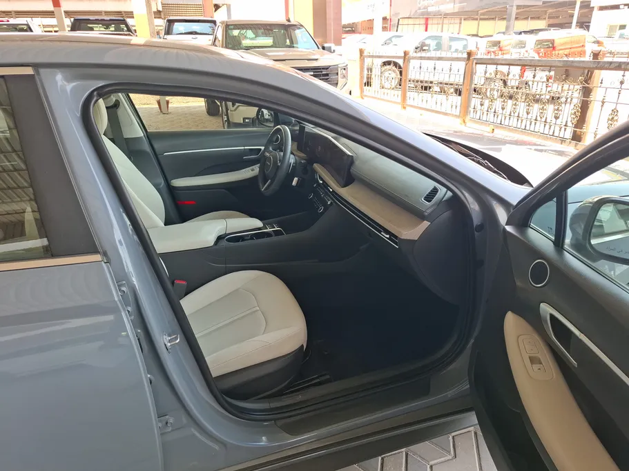 2025 Hyundai Sonata Smart 