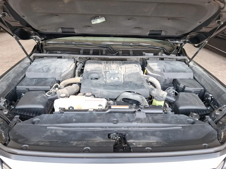 2024 Toyota Land Cruiser GXR 