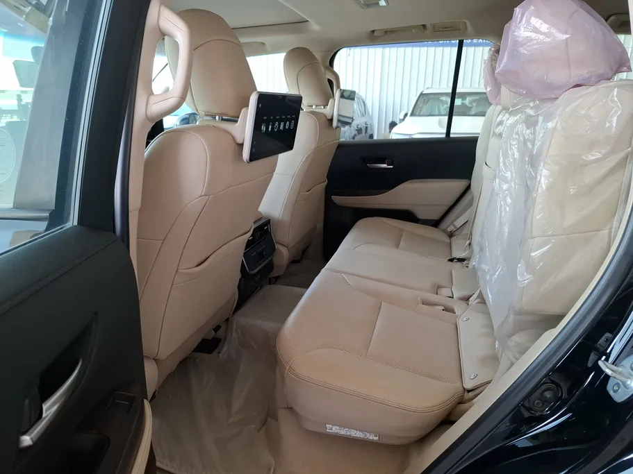 2024 Toyota Land Cruiser GXR 