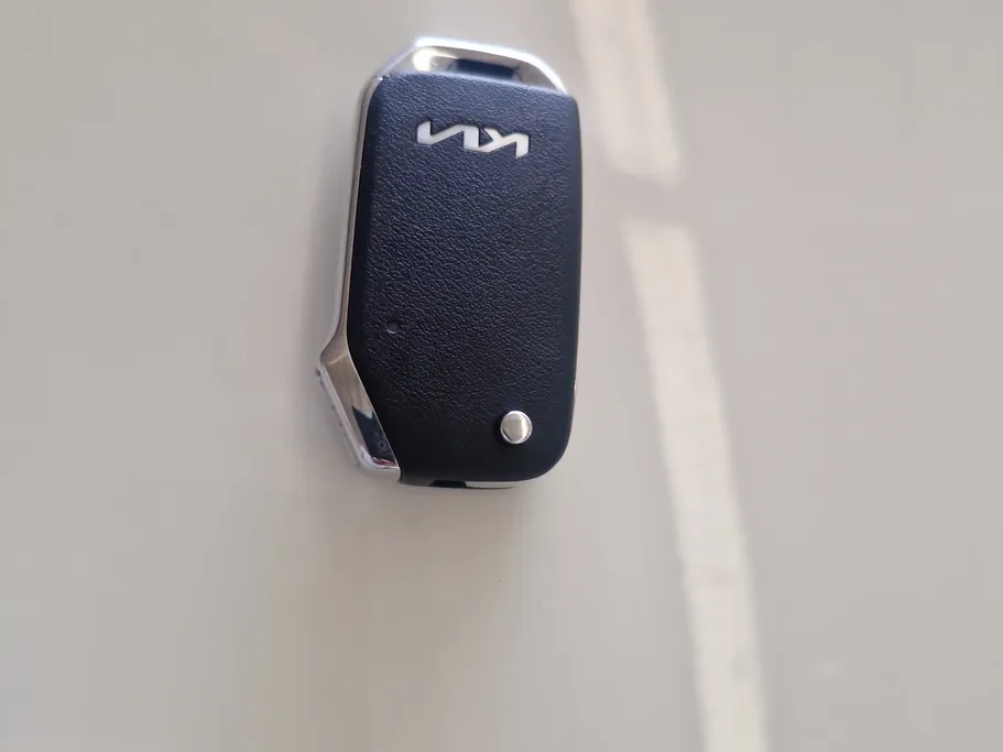 2023 Kia K5 LX 
