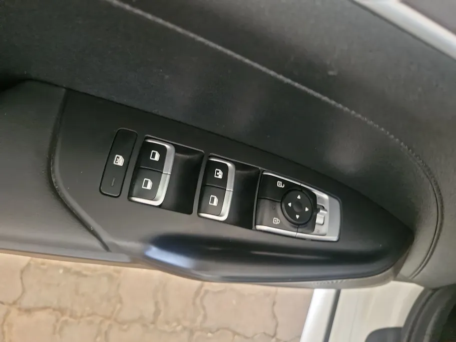 2023 Kia K5 LX 