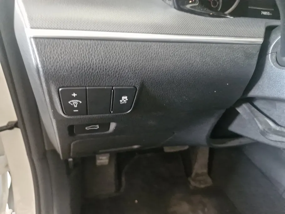 2023 Kia K5 LX 