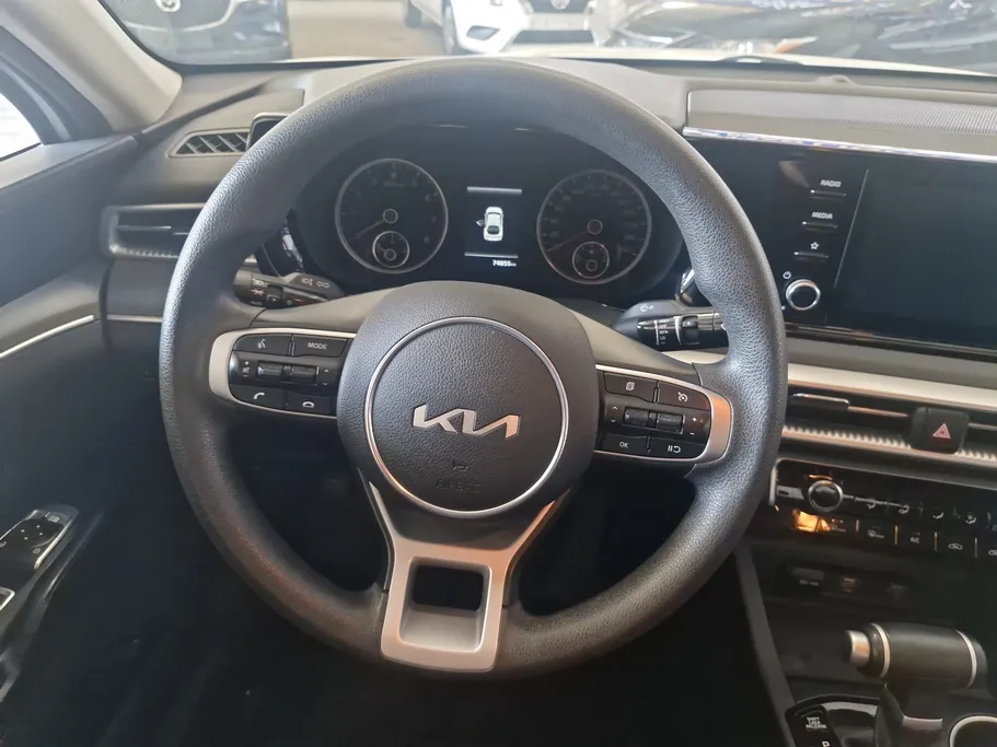 2023 Kia K5 LX 