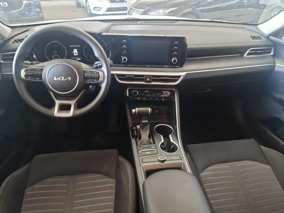 2023 Kia K5 LX 