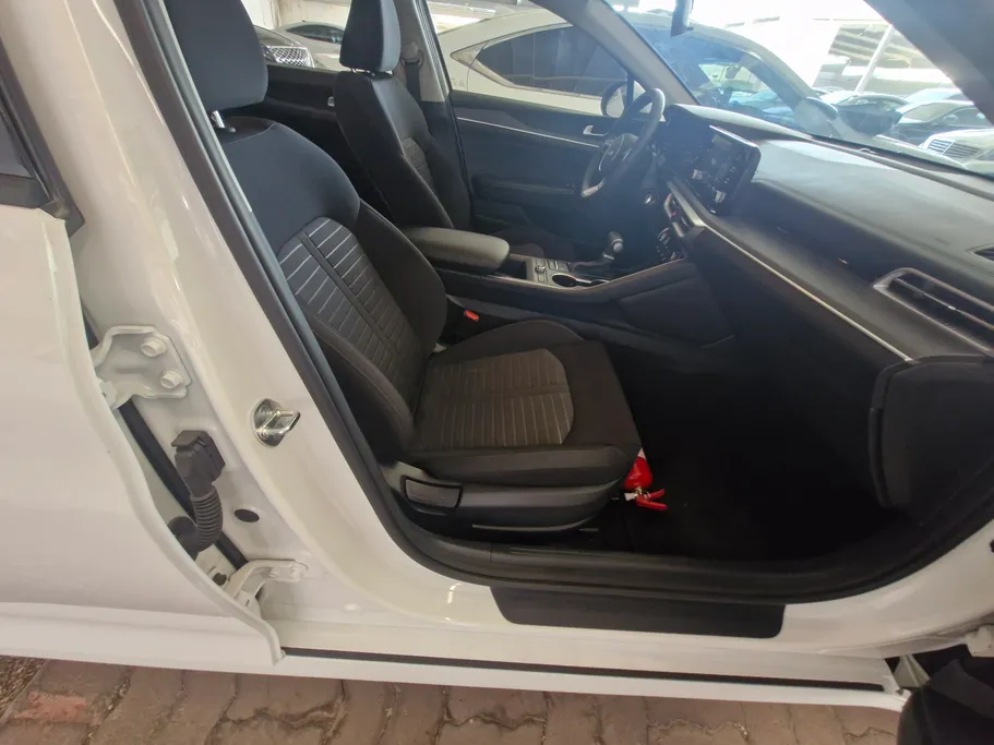 2023 Kia K5 LX 