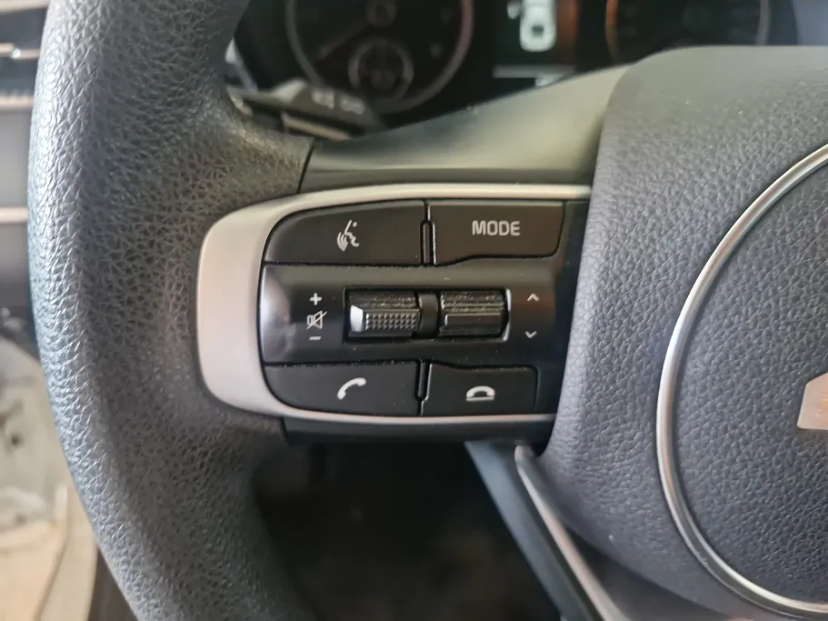 2023 Kia K5 LX 