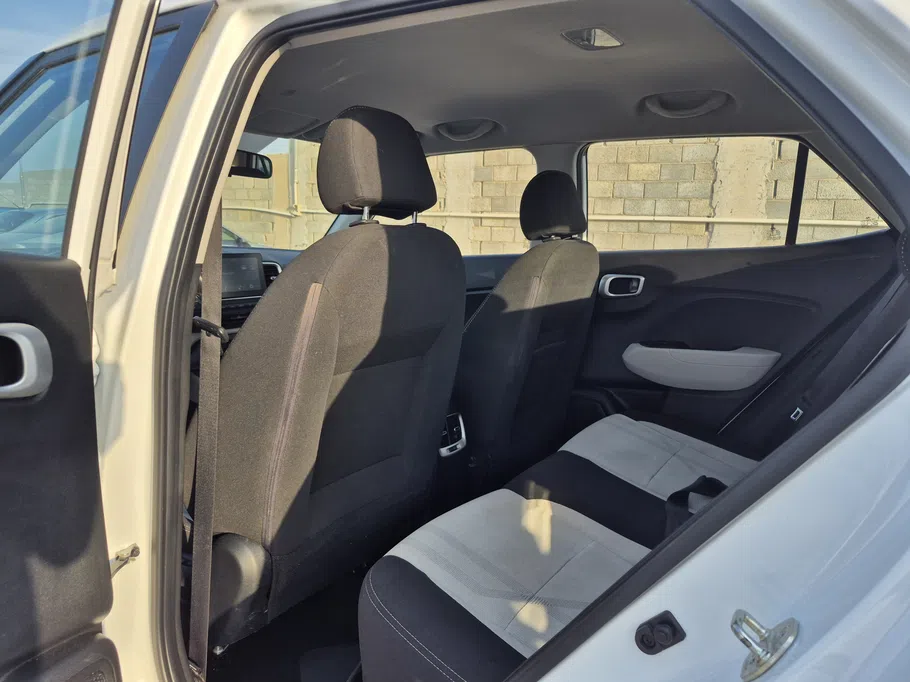 2025 Hyundai Venue Smart 