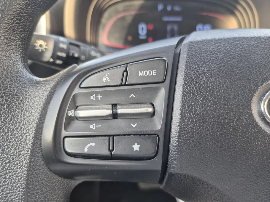 2025 Hyundai Venue Smart 