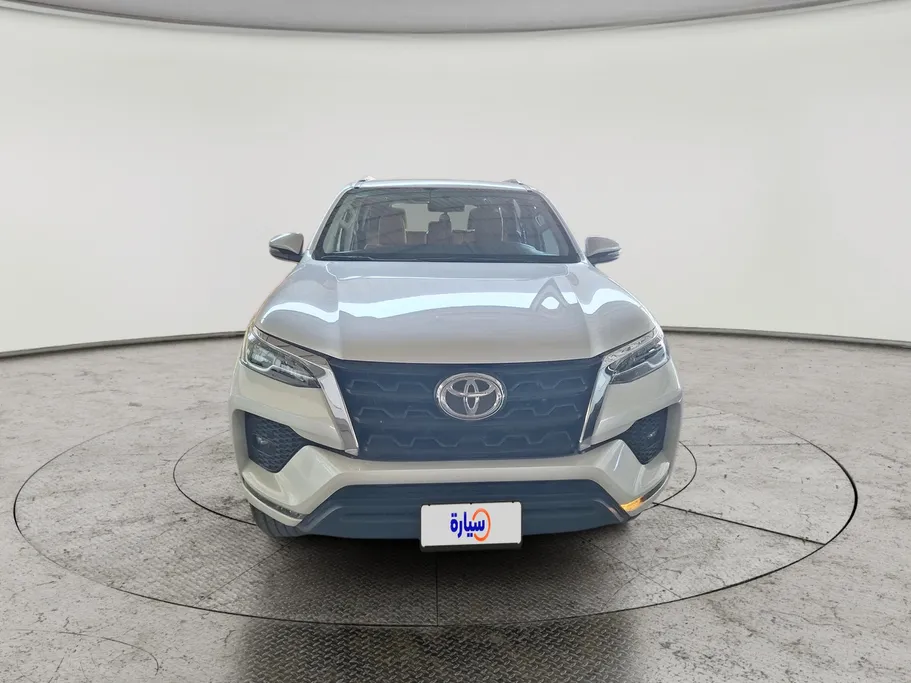 2023 Toyota Fortuner VX 