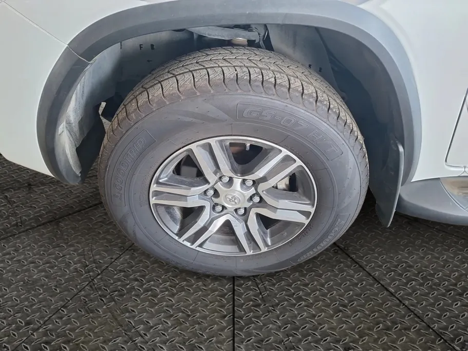 2023 Toyota Fortuner VX 